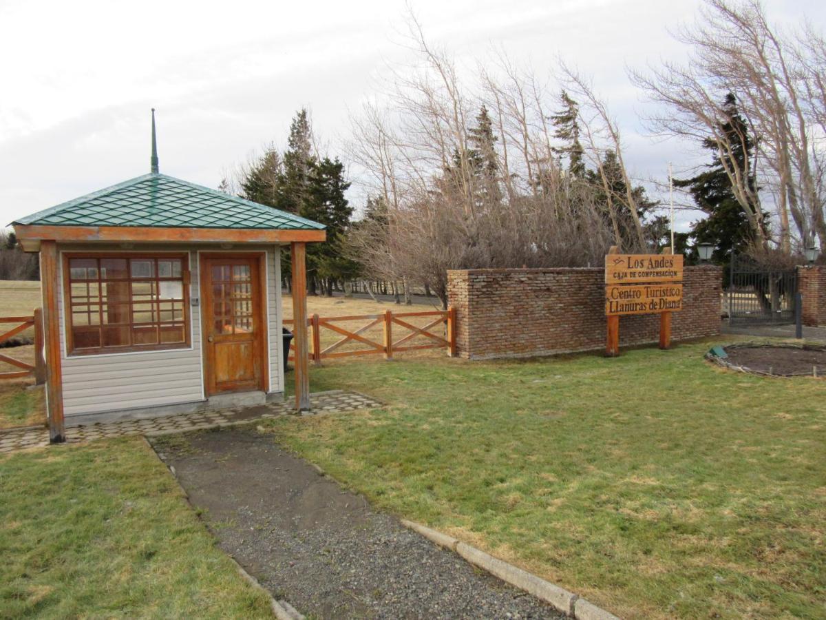 Hotel Y Cabanas Llanuras De Diana - Caja Los Andes بويرتو ناتالز المظهر الخارجي الصورة